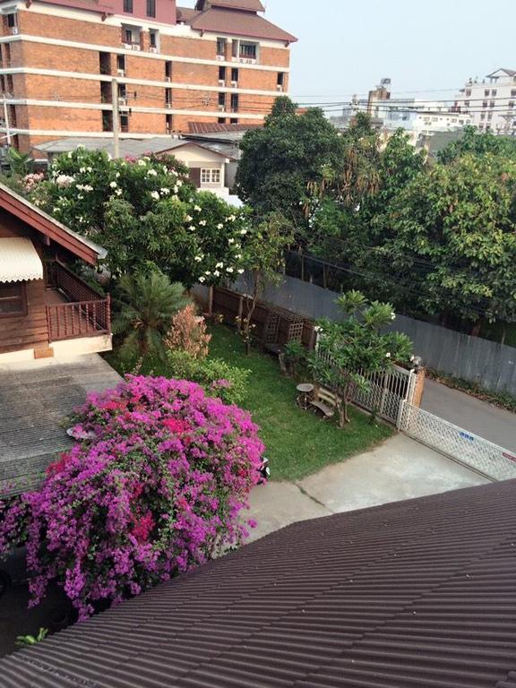 Little Home Guest House 清邁 外观 照片