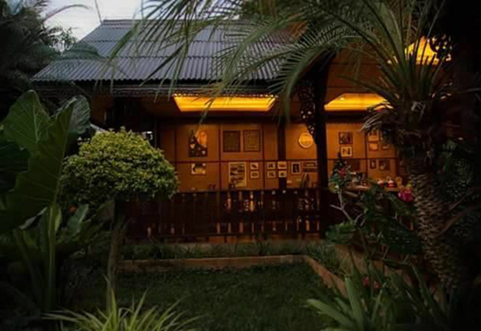 Little Home Guest House 清邁 外观 照片