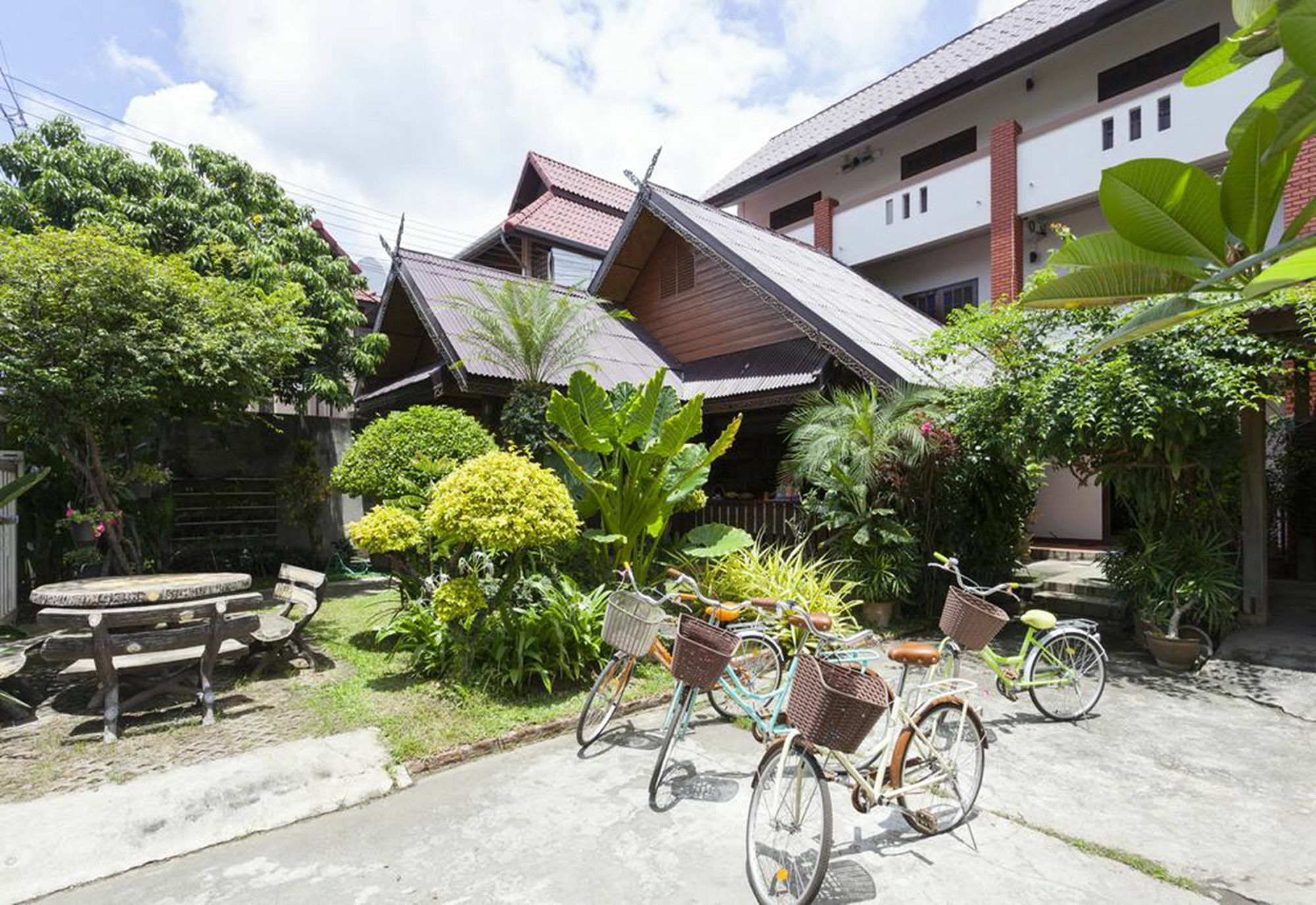 Little Home Guest House 清邁 外观 照片
