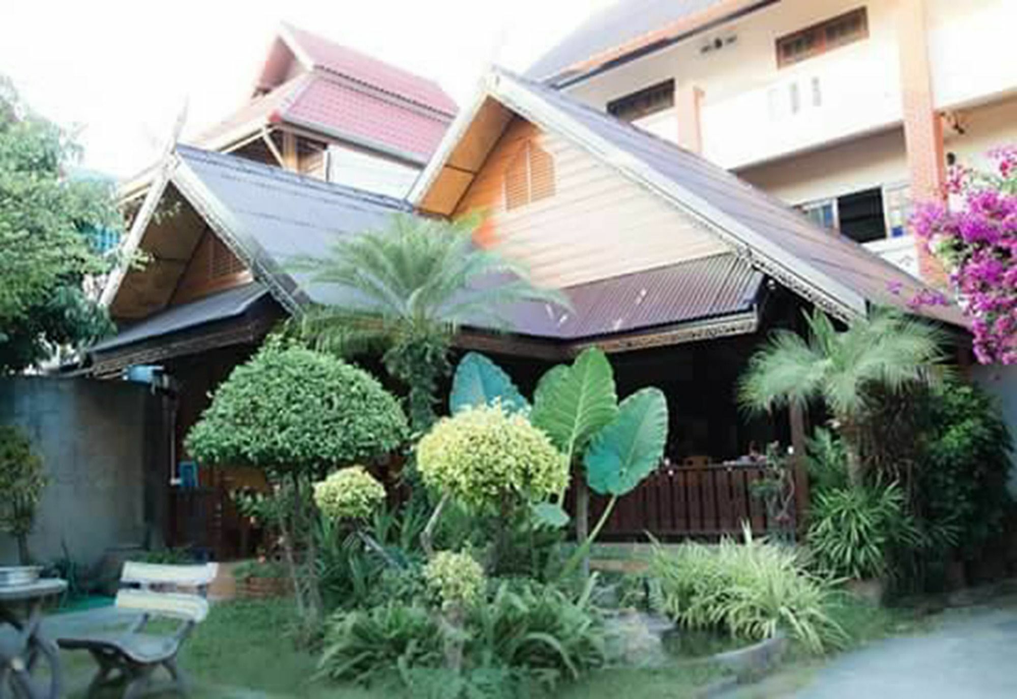 Little Home Guest House 清邁 外观 照片